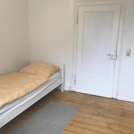 Roter Backstein 5 *
