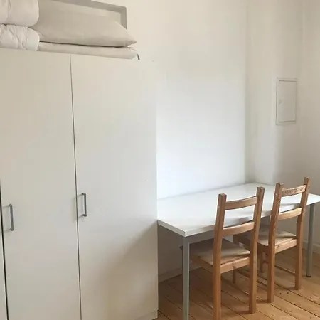 Roter Backstein 5 *